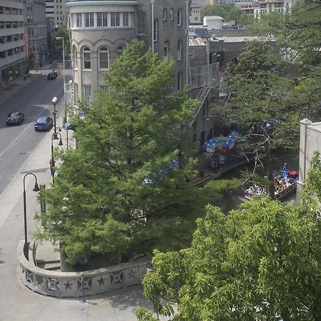 The Riverwalk Vista San Antonio Exterior photo